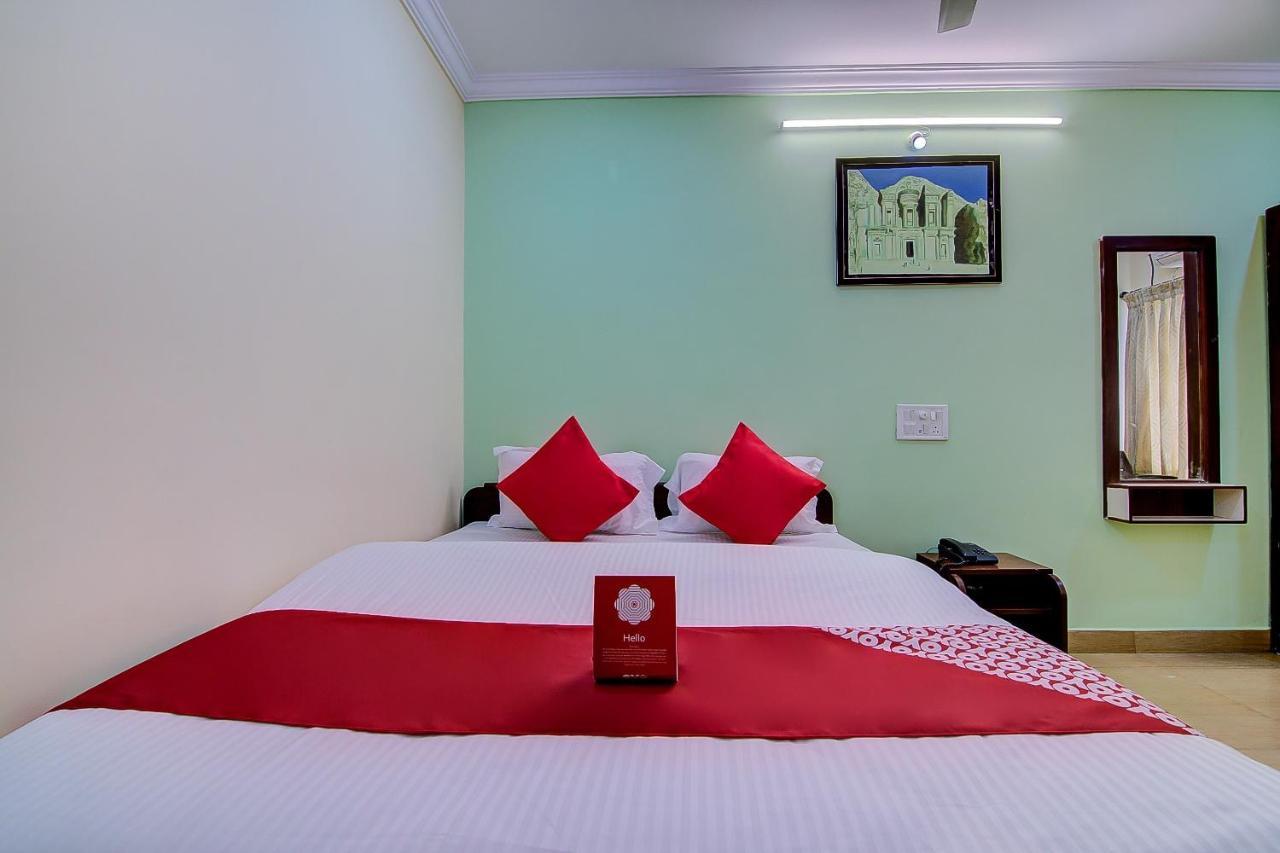 Oyo Lalitha Delight Hotel Visakhapatnam Exterior photo