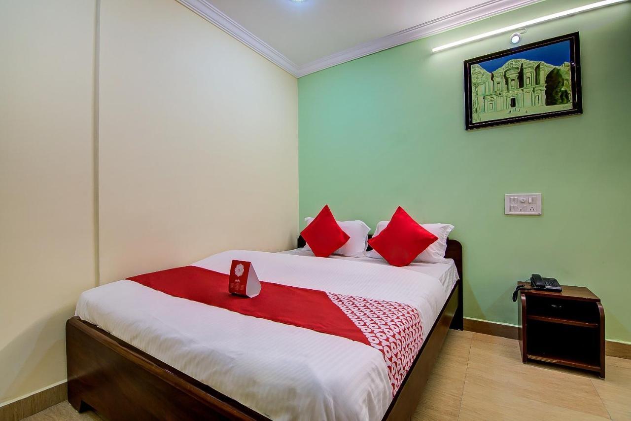 Oyo Lalitha Delight Hotel Visakhapatnam Exterior photo