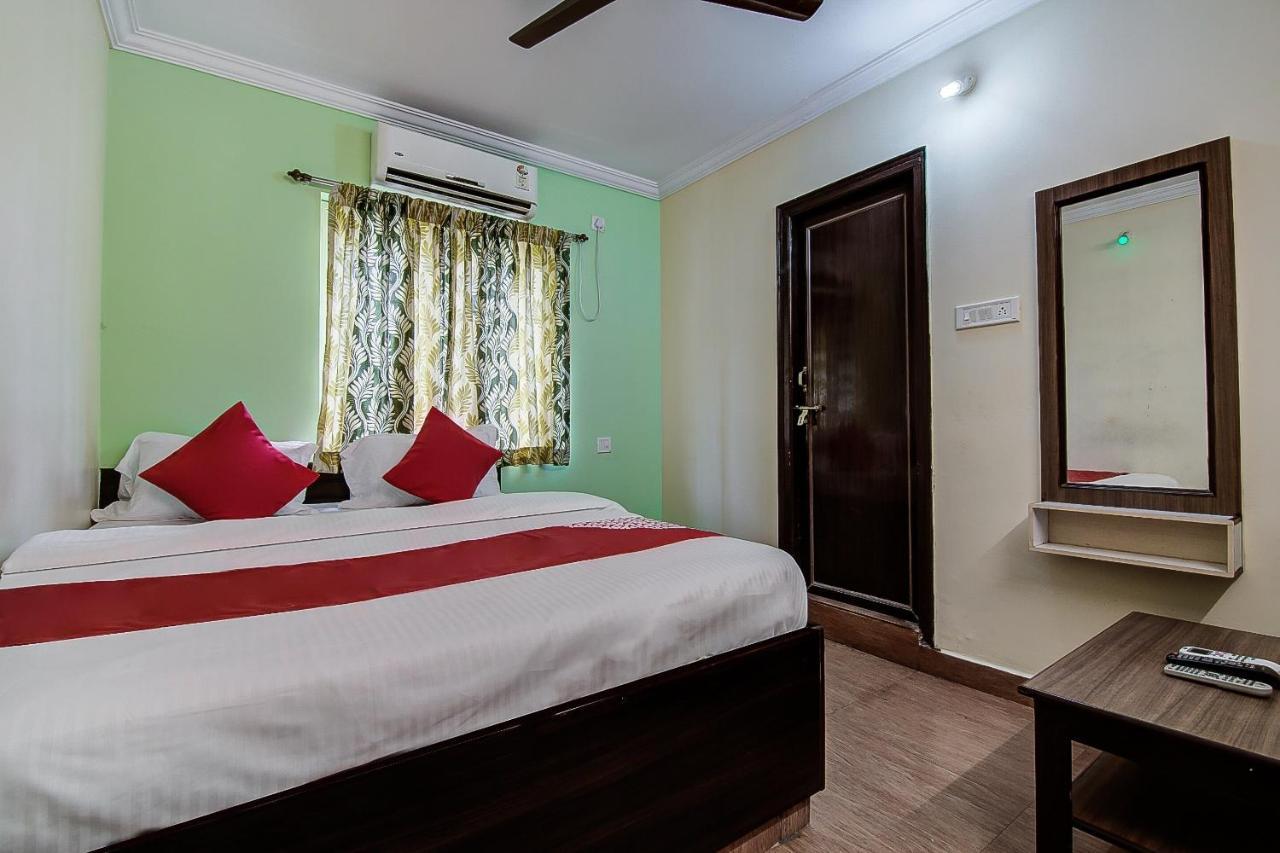 Oyo Lalitha Delight Hotel Visakhapatnam Exterior photo