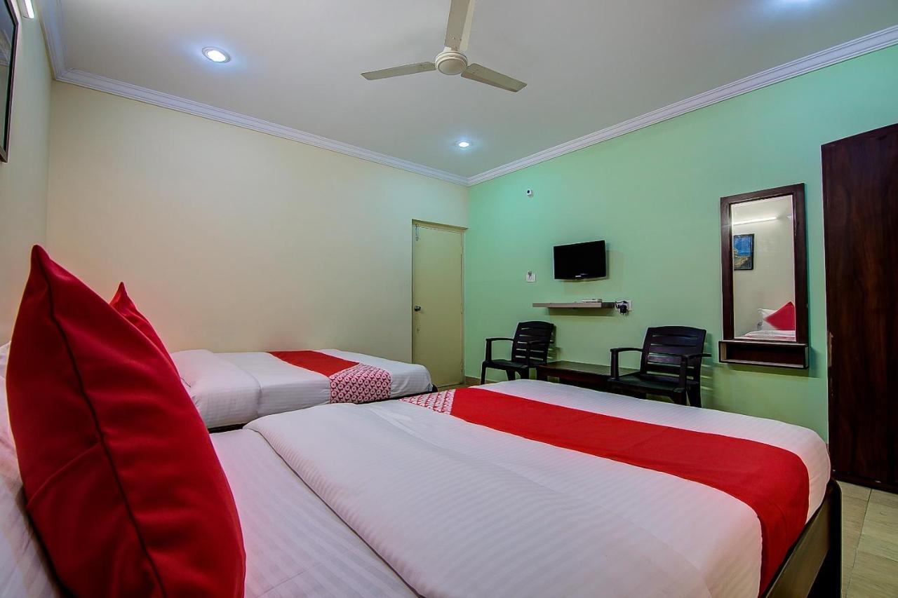 Oyo Lalitha Delight Hotel Visakhapatnam Exterior photo