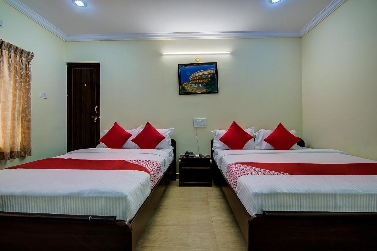 Oyo Lalitha Delight Hotel Visakhapatnam Exterior photo